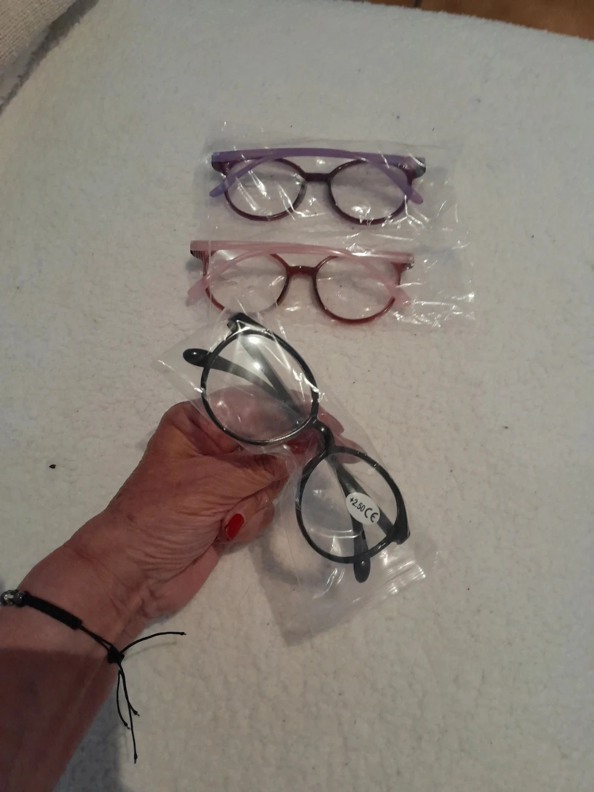 Lote N°04 compuesto de 3 pares de gafas de aumento / de lectura, Corrección +2.50 – photo 4